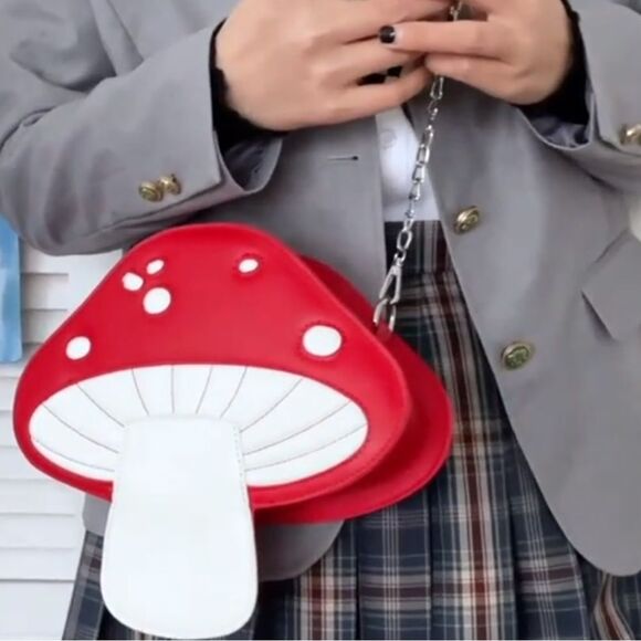 Mushroom shaped cross body purse with Kawaii chain. Plus free mushroom earrings. - Picture 5 of 14